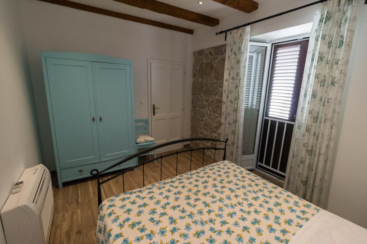Apartman Hrabric 2 Njivice Esterno foto